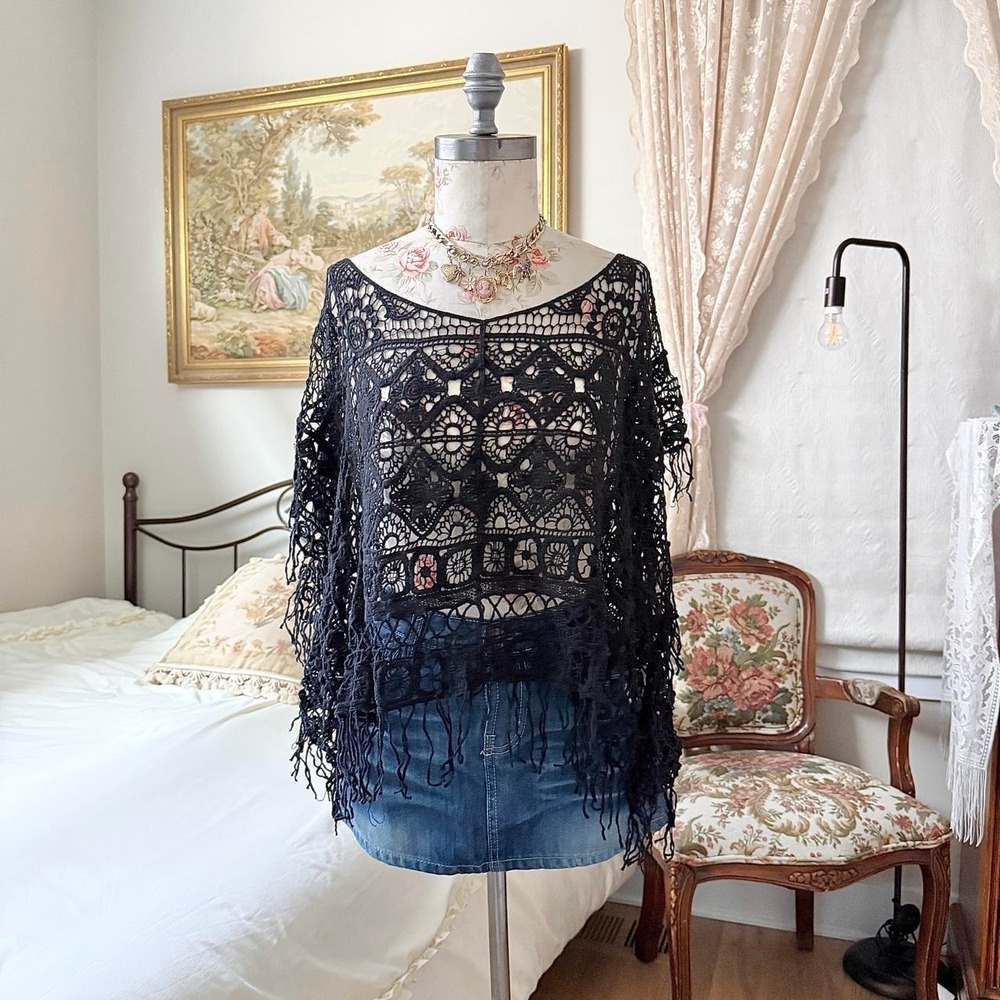 Black Crochet Fringe Top‎  Y2K Diya black crochet fringe knit top size small